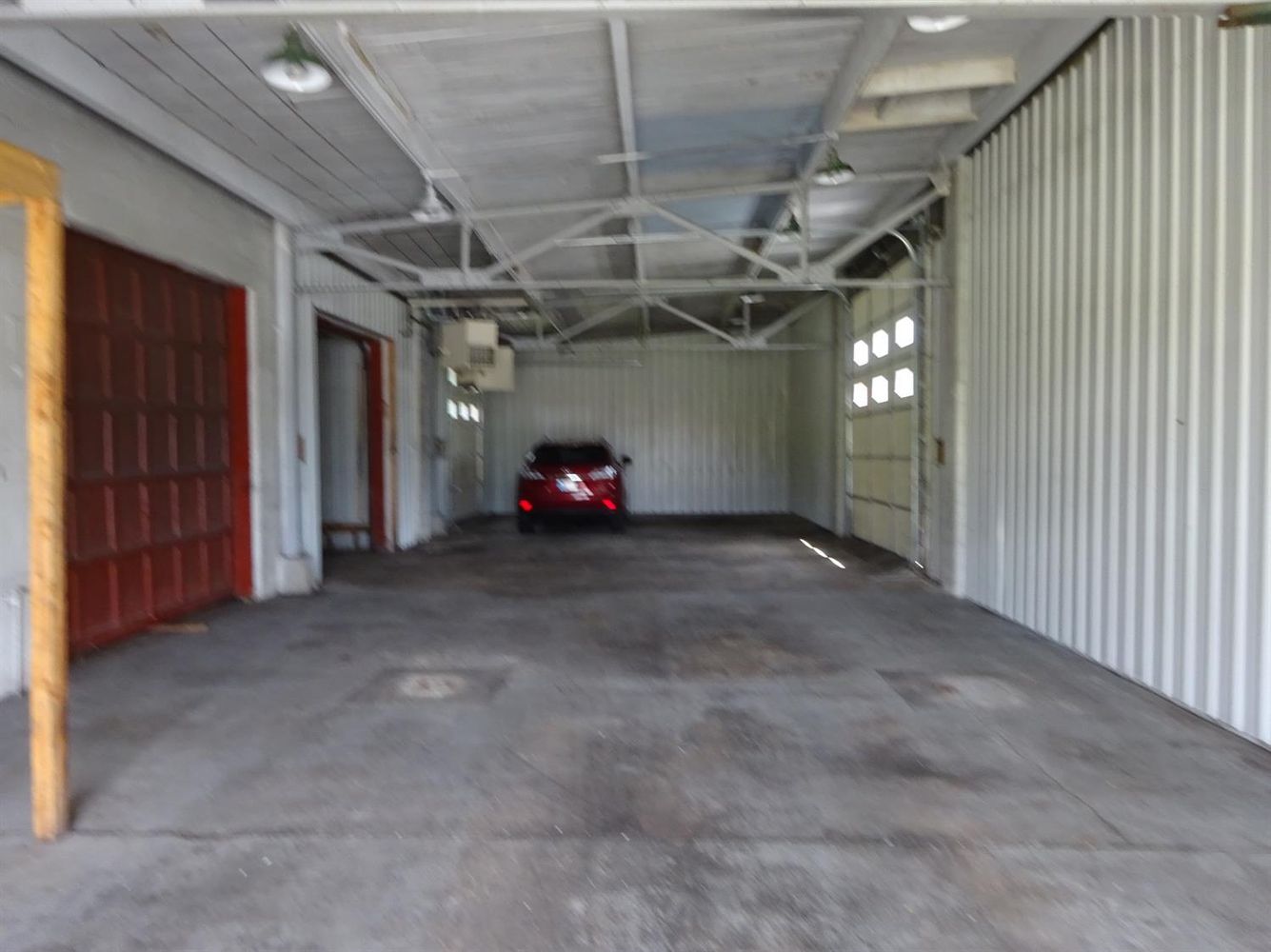 103 N Main St, Wanatah, IN 46390